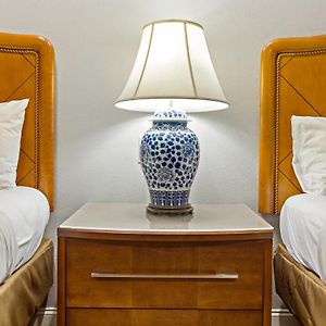 Deluxe Double Room Bath
